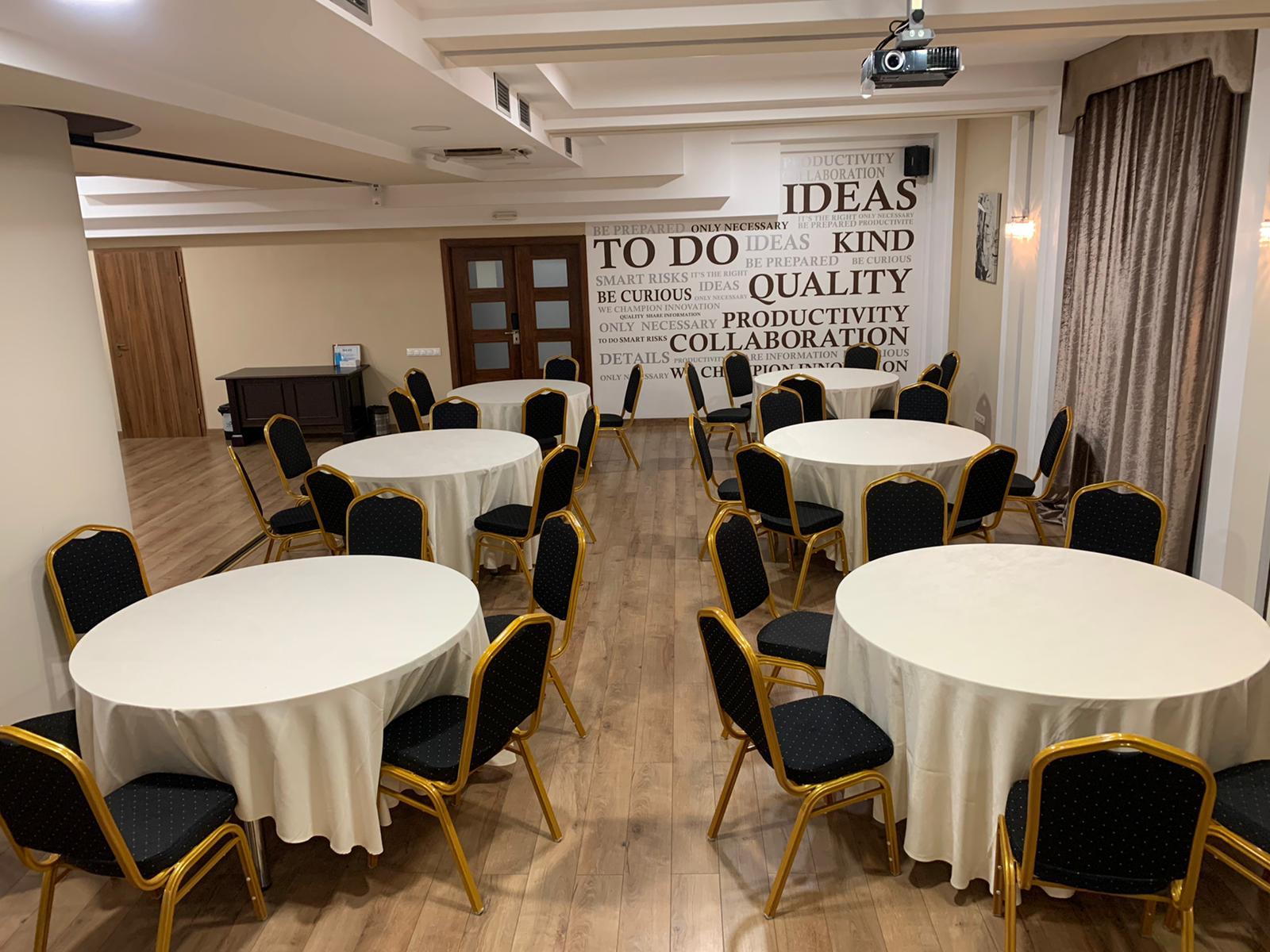 Jazz Hotel Chişinǎu Buitenkant foto
