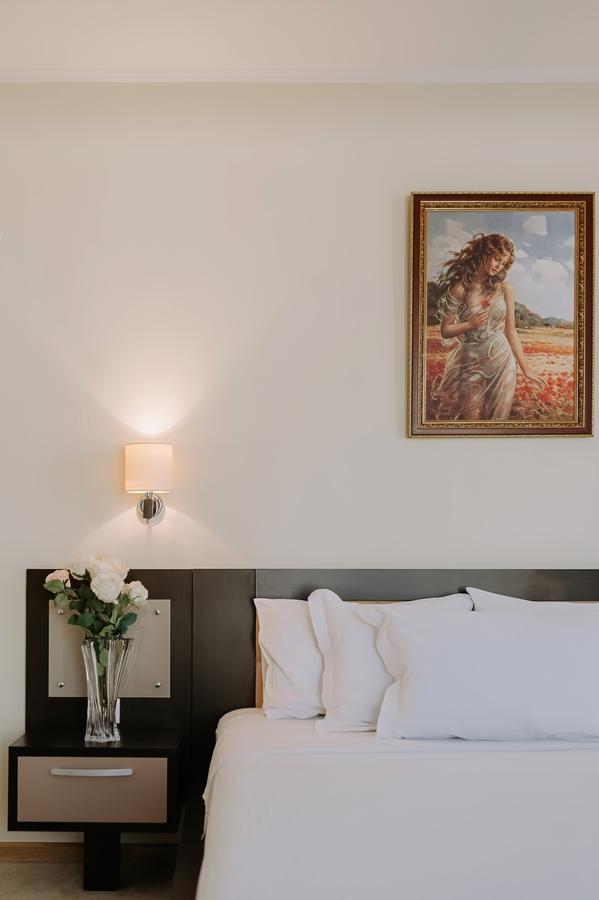 Jazz Hotel Chişinǎu Buitenkant foto