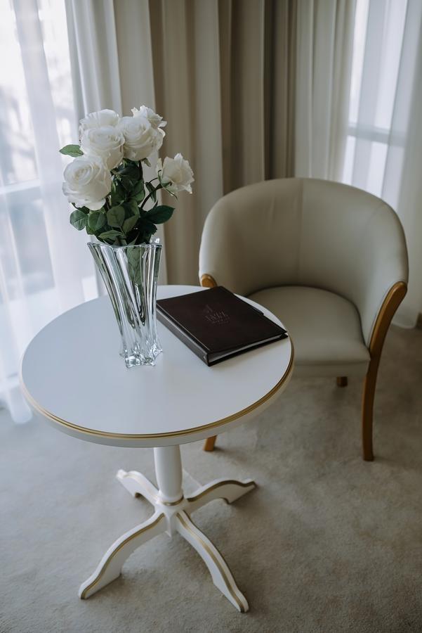 Jazz Hotel Chişinǎu Buitenkant foto